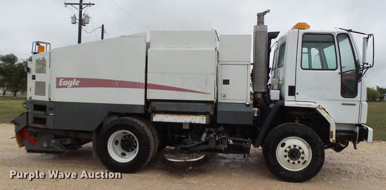 image for item EN9630 2005 Elgin Eagle Series F street sweeper