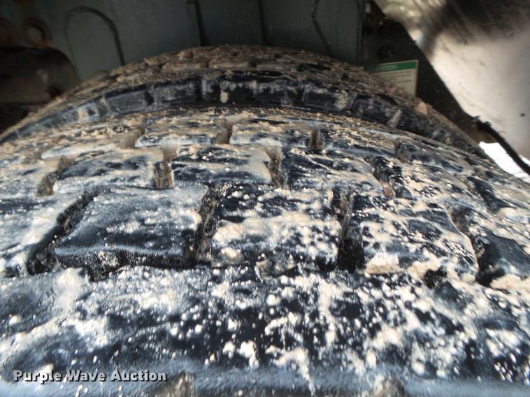 image for item EN9630 2005 Elgin Eagle Series F street sweeper