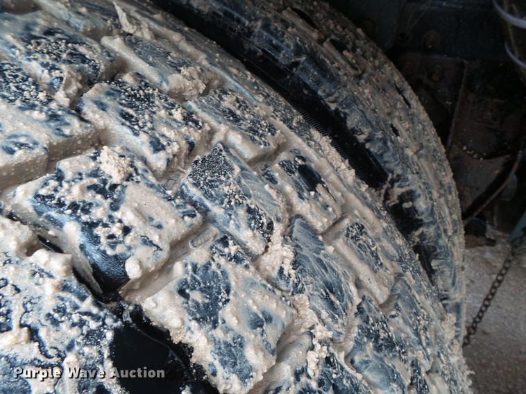 image for item EN9630 2005 Elgin Eagle Series F street sweeper