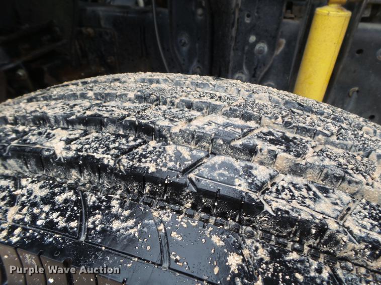 image for item EN9630 2005 Elgin Eagle Series F street sweeper