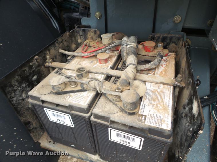 image for item EN9630 2005 Elgin Eagle Series F street sweeper