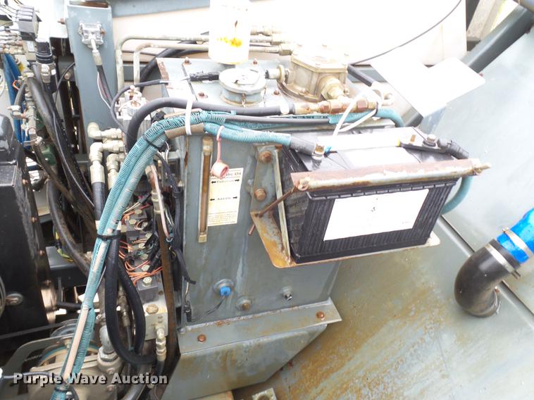 image for item EN9630 2005 Elgin Eagle Series F street sweeper