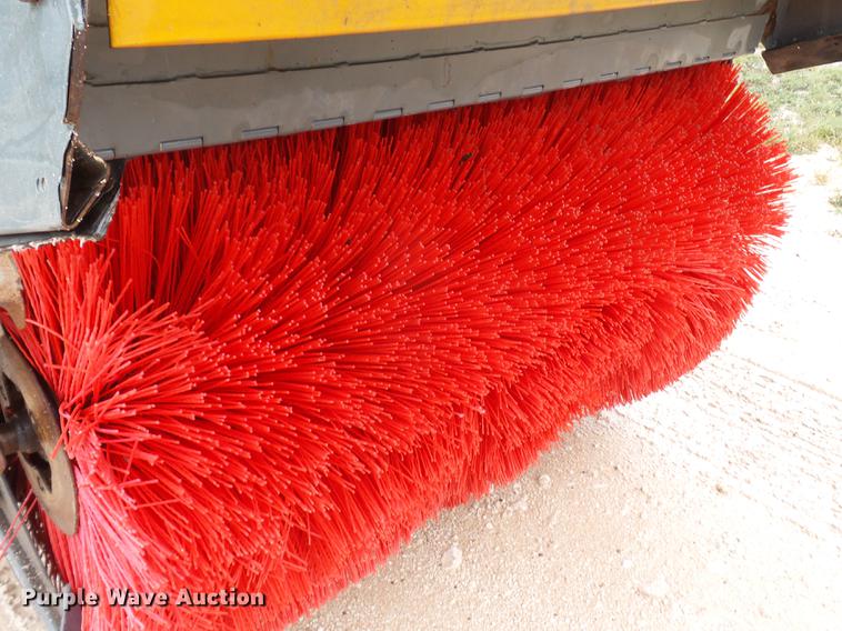 image for item EN9630 2005 Elgin Eagle Series F street sweeper