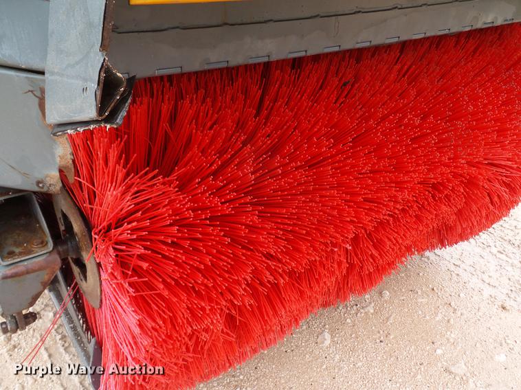 image for item EN9630 2005 Elgin Eagle Series F street sweeper