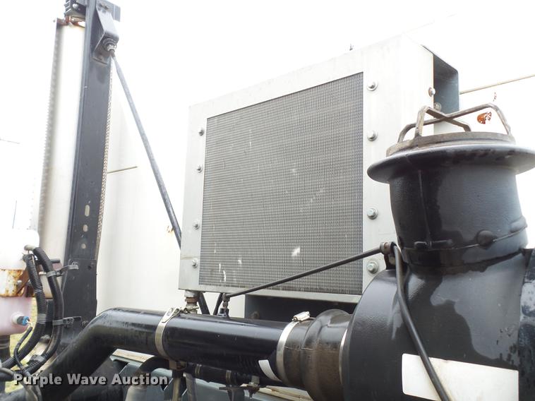 image for item EN9630 2005 Elgin Eagle Series F street sweeper