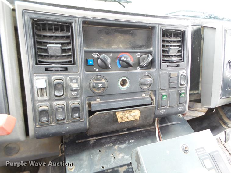 image for item EN9630 2005 Elgin Eagle Series F street sweeper