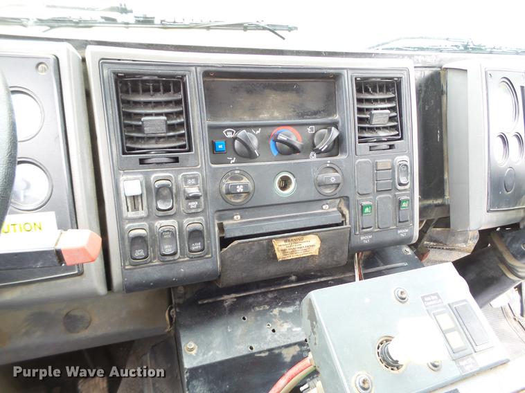 image for item EN9630 2005 Elgin Eagle Series F street sweeper