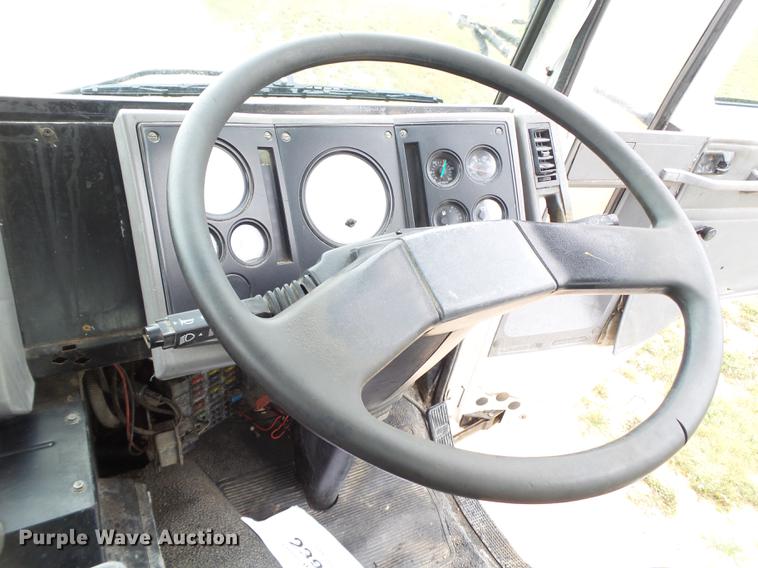 image for item EN9630 2005 Elgin Eagle Series F street sweeper