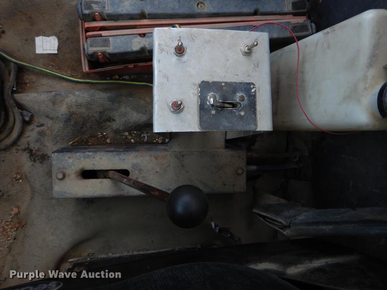 image for item EO9643 1989 Ford LT8000 ready mix truck