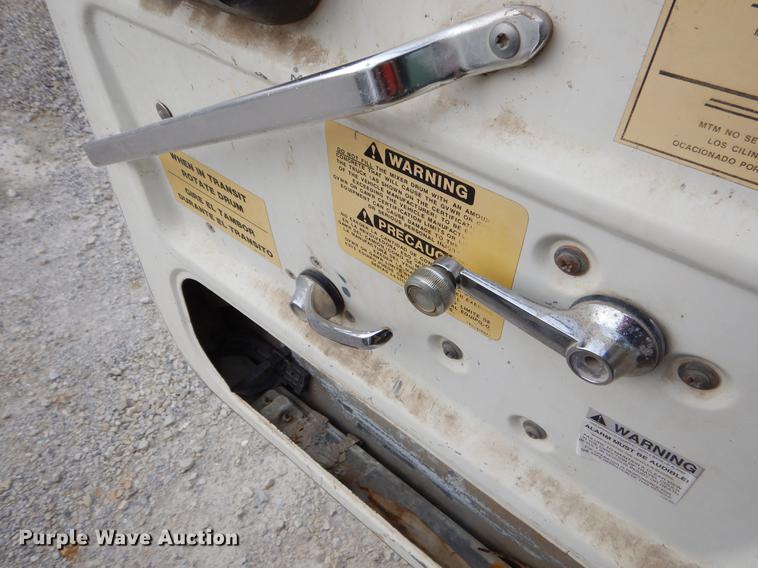 image for item EO9643 1989 Ford LT8000 ready mix truck