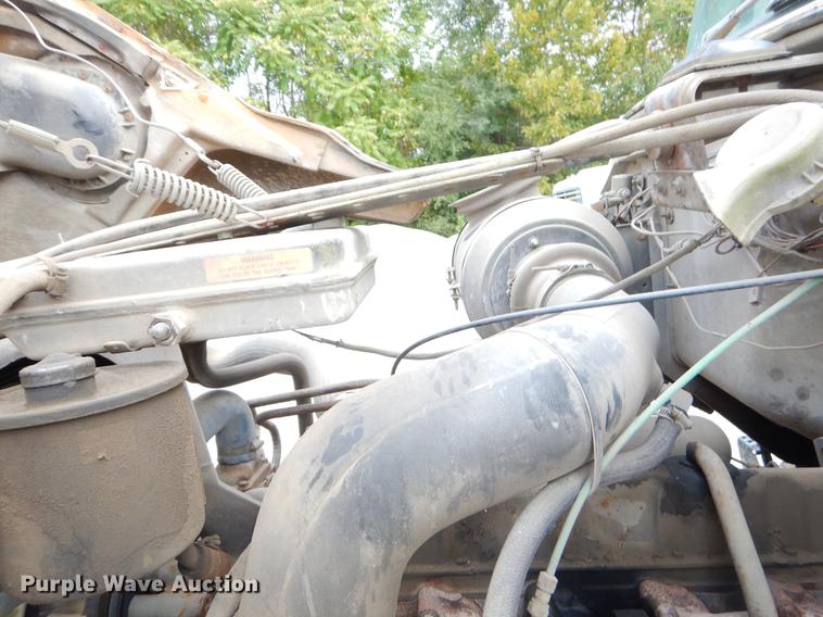 image for item EO9643 1989 Ford LT8000 ready mix truck