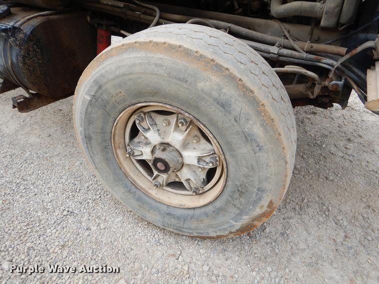 image for item EO9643 1989 Ford LT8000 ready mix truck