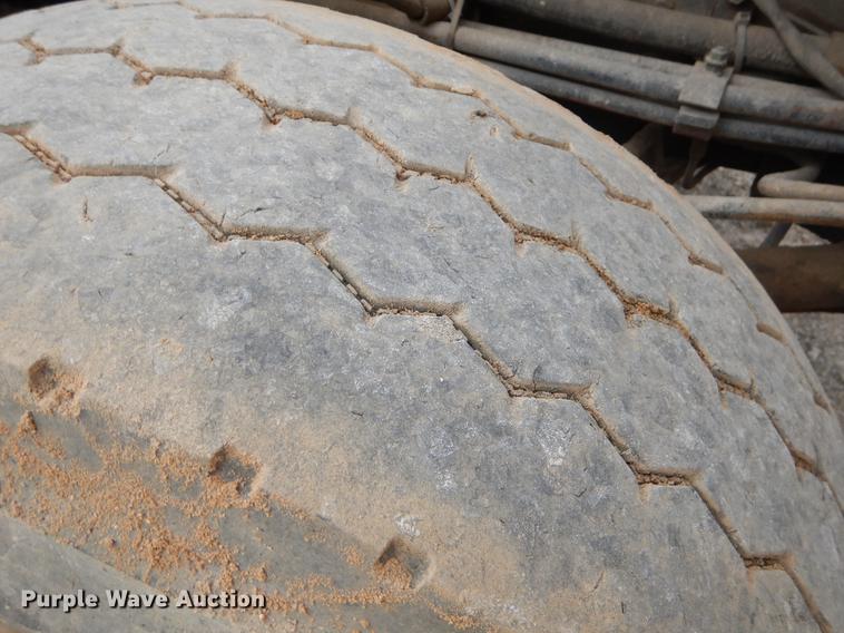 image for item EO9643 1989 Ford LT8000 ready mix truck