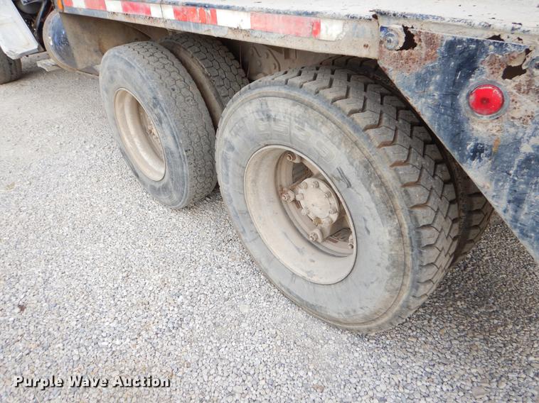 image for item EO9643 1989 Ford LT8000 ready mix truck