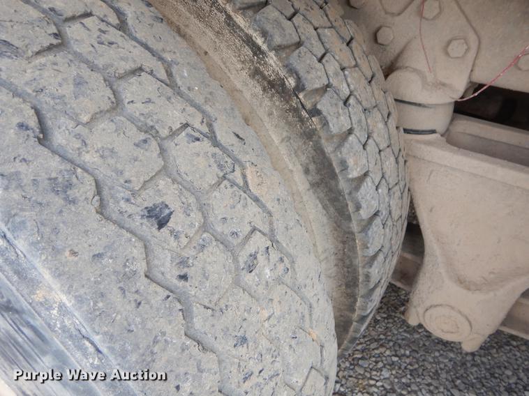 image for item EO9643 1989 Ford LT8000 ready mix truck