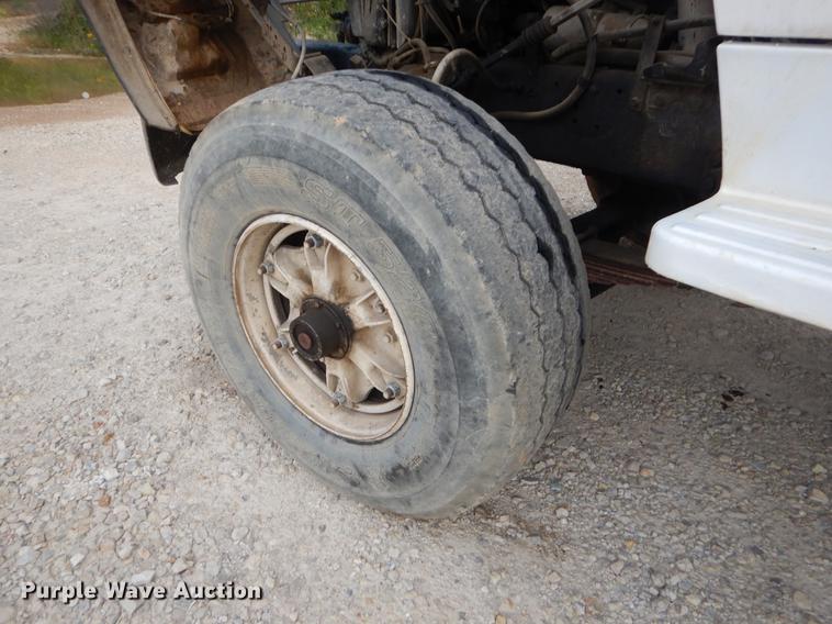 image for item EO9643 1989 Ford LT8000 ready mix truck