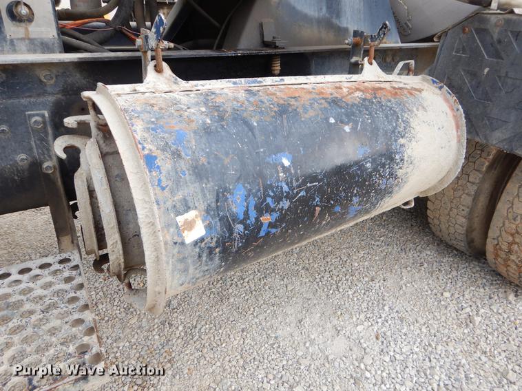 image for item EO9643 1989 Ford LT8000 ready mix truck