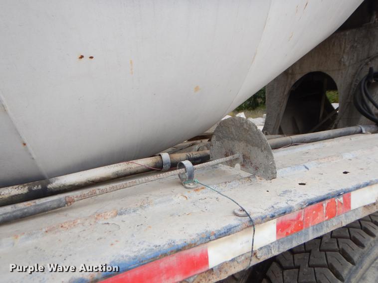 image for item EO9643 1989 Ford LT8000 ready mix truck