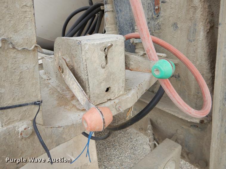 image for item EO9643 1989 Ford LT8000 ready mix truck