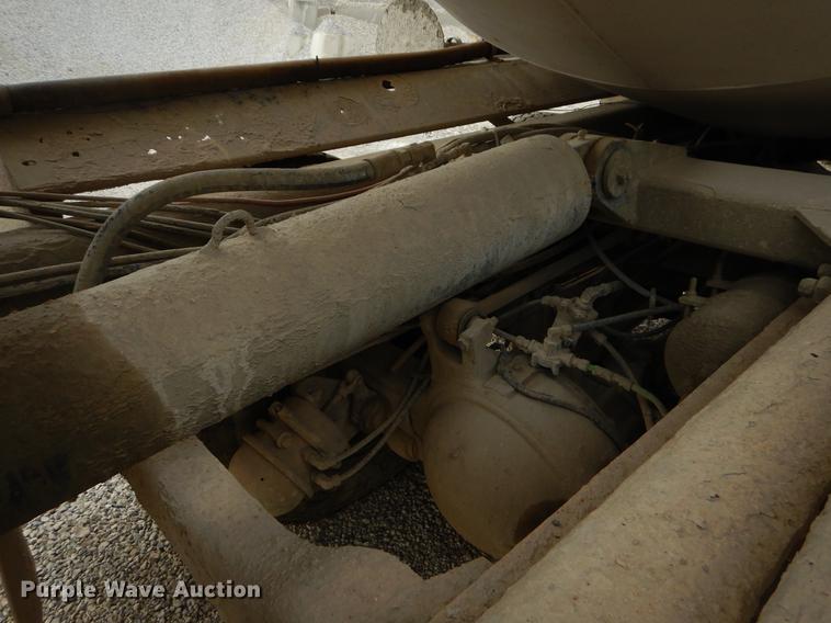 image for item EO9643 1989 Ford LT8000 ready mix truck