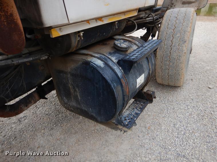 image for item EO9643 1989 Ford LT8000 ready mix truck