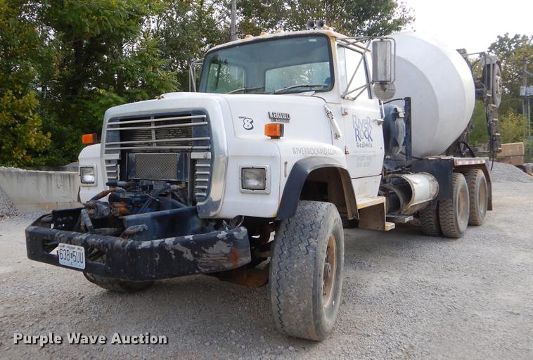 image for item EO9644 1989 Ford LT8000 ready mix truck