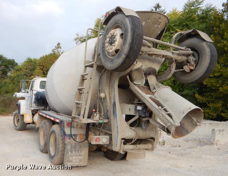 image for item EO9644 1989 Ford LT8000 ready mix truck