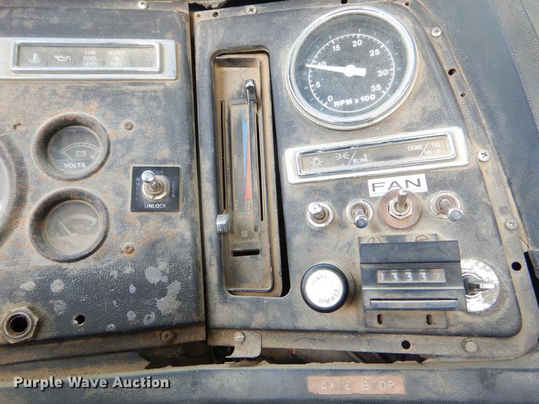 image for item EO9644 1989 Ford LT8000 ready mix truck