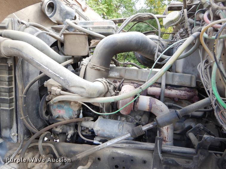 image for item EO9644 1989 Ford LT8000 ready mix truck