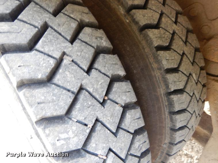 image for item EO9644 1989 Ford LT8000 ready mix truck