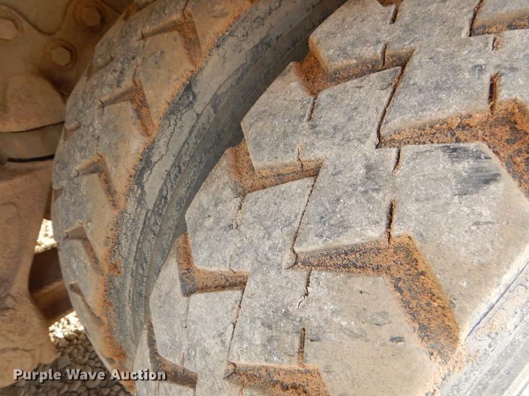 image for item EO9644 1989 Ford LT8000 ready mix truck