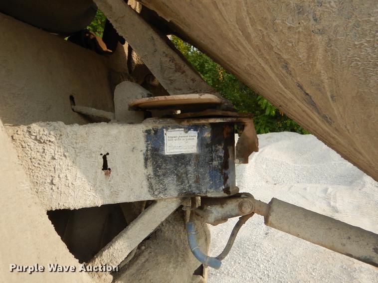 image for item EO9644 1989 Ford LT8000 ready mix truck