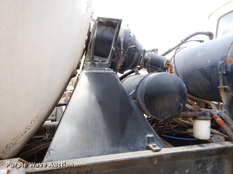 image for item EO9644 1989 Ford LT8000 ready mix truck