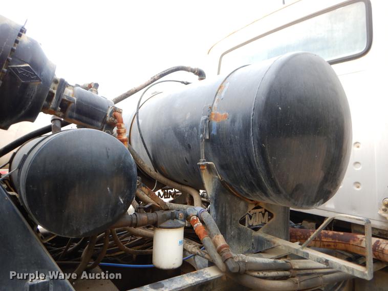 image for item EO9644 1989 Ford LT8000 ready mix truck