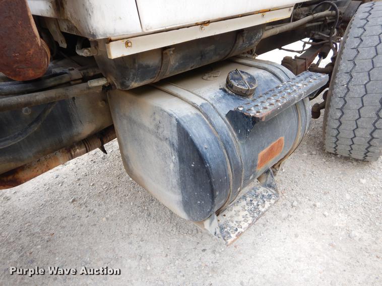 image for item EO9644 1989 Ford LT8000 ready mix truck