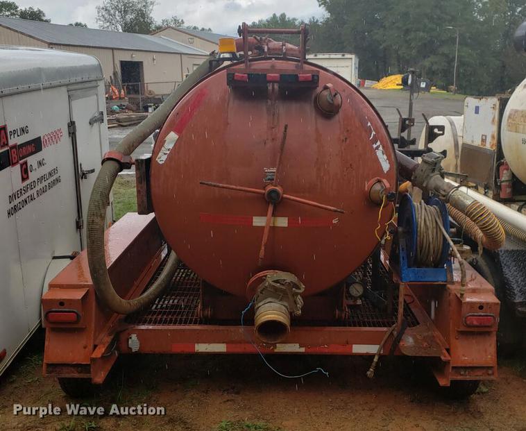 image for item EO9665 2007 Ditch Witch FX30 vacuum excavator