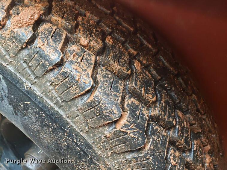 image for item EO9665 2007 Ditch Witch FX30 vacuum excavator