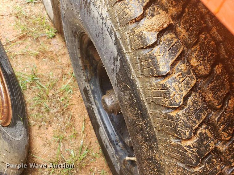 image for item EO9665 2007 Ditch Witch FX30 vacuum excavator