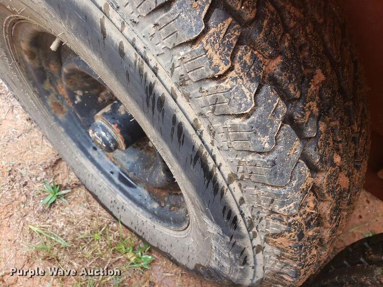 image for item EO9665 2007 Ditch Witch FX30 vacuum excavator