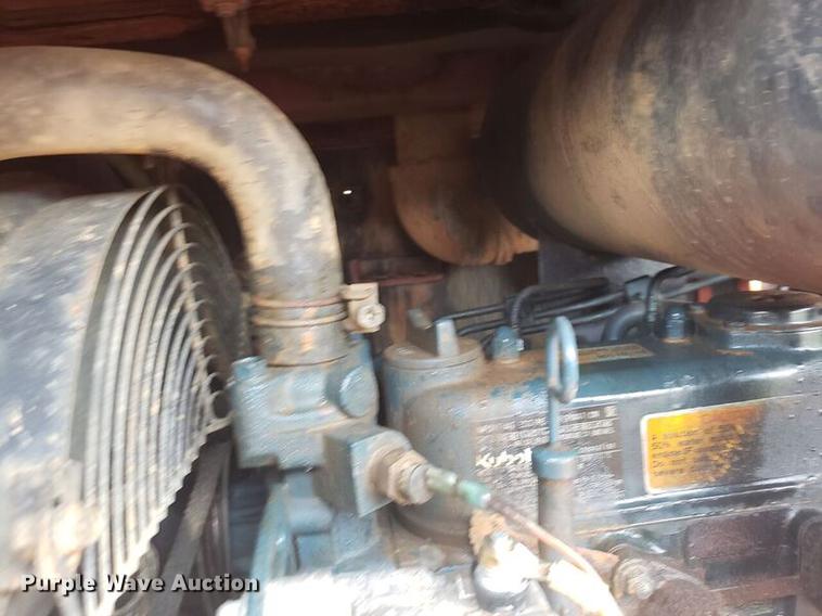 image for item EO9665 2007 Ditch Witch FX30 vacuum excavator