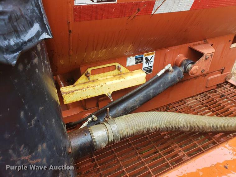 image for item EO9665 2007 Ditch Witch FX30 vacuum excavator