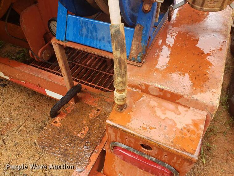 image for item EO9665 2007 Ditch Witch FX30 vacuum excavator