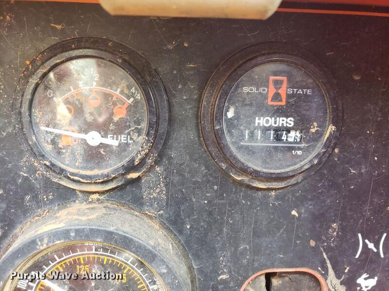 image for item EO9665 2007 Ditch Witch FX30 vacuum excavator