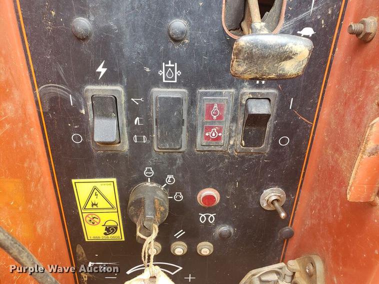 image for item EO9665 2007 Ditch Witch FX30 vacuum excavator