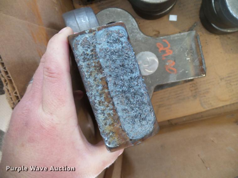 image for item EP9517 (24) Morbark hammers