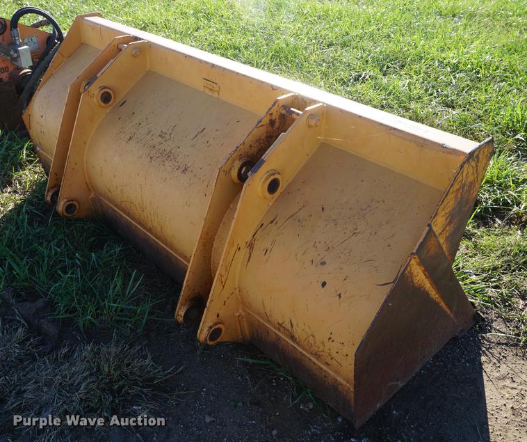 image for item EU9135 Case 84" loader bucket