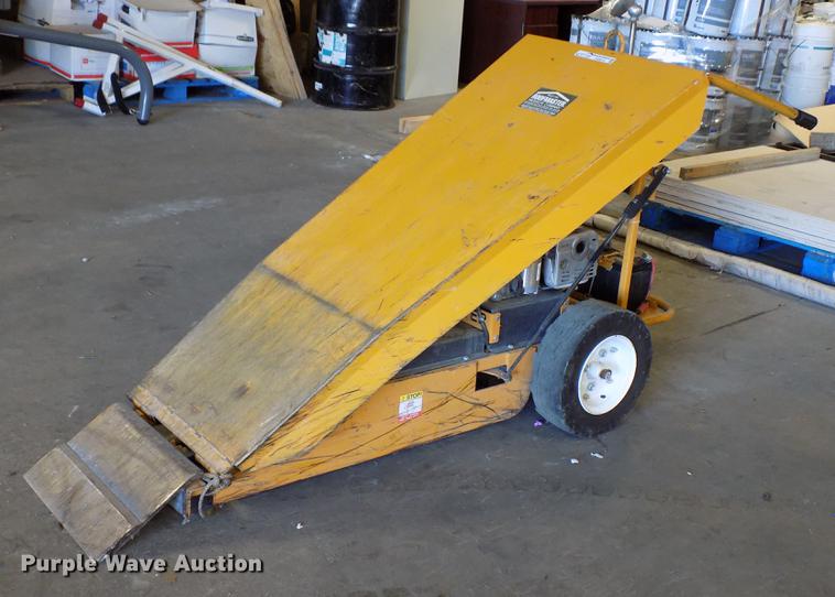 image for item FQ9014 Roofmaster Razer tear off machine