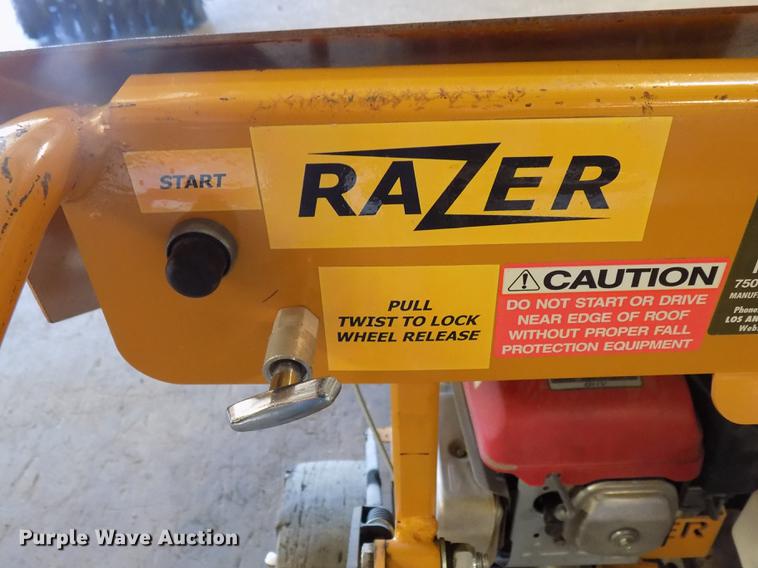 image for item FQ9014 Roofmaster Razer tear off machine