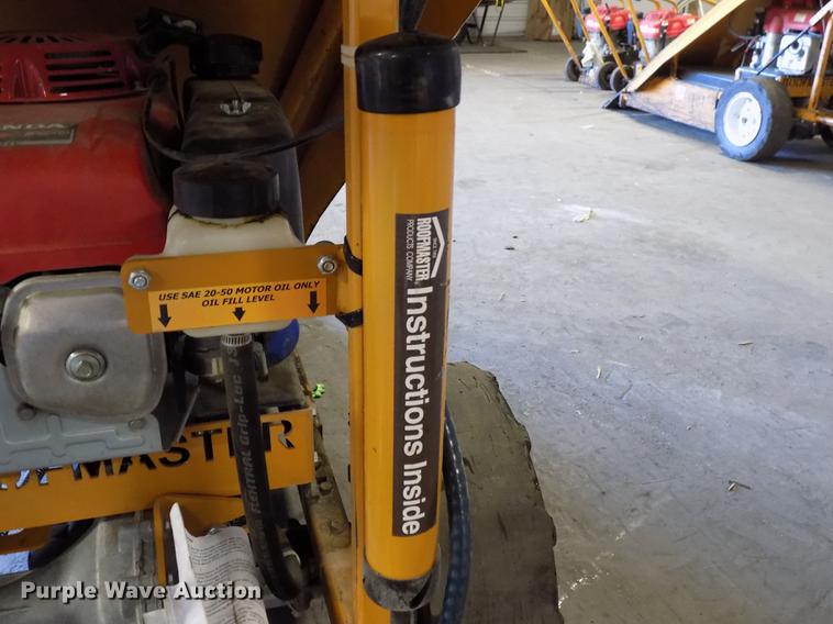 image for item FQ9014 Roofmaster Razer tear off machine