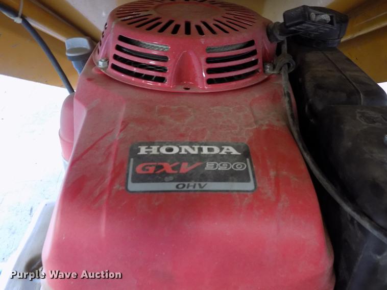 image for item FQ9014 Roofmaster Razer tear off machine